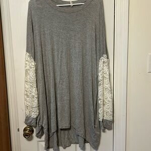 Women’s lace sleeve casual dress